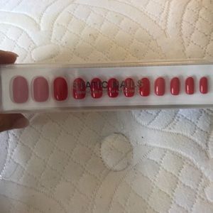 Static nails reusable pop on manicure